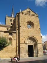 Portada septentrional o norte de Santa María del Azogue. Benavente. Zamora.
