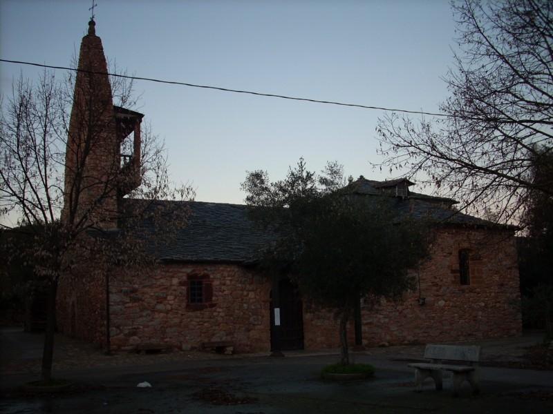 Exterior iglesia parroquial de Carucedo